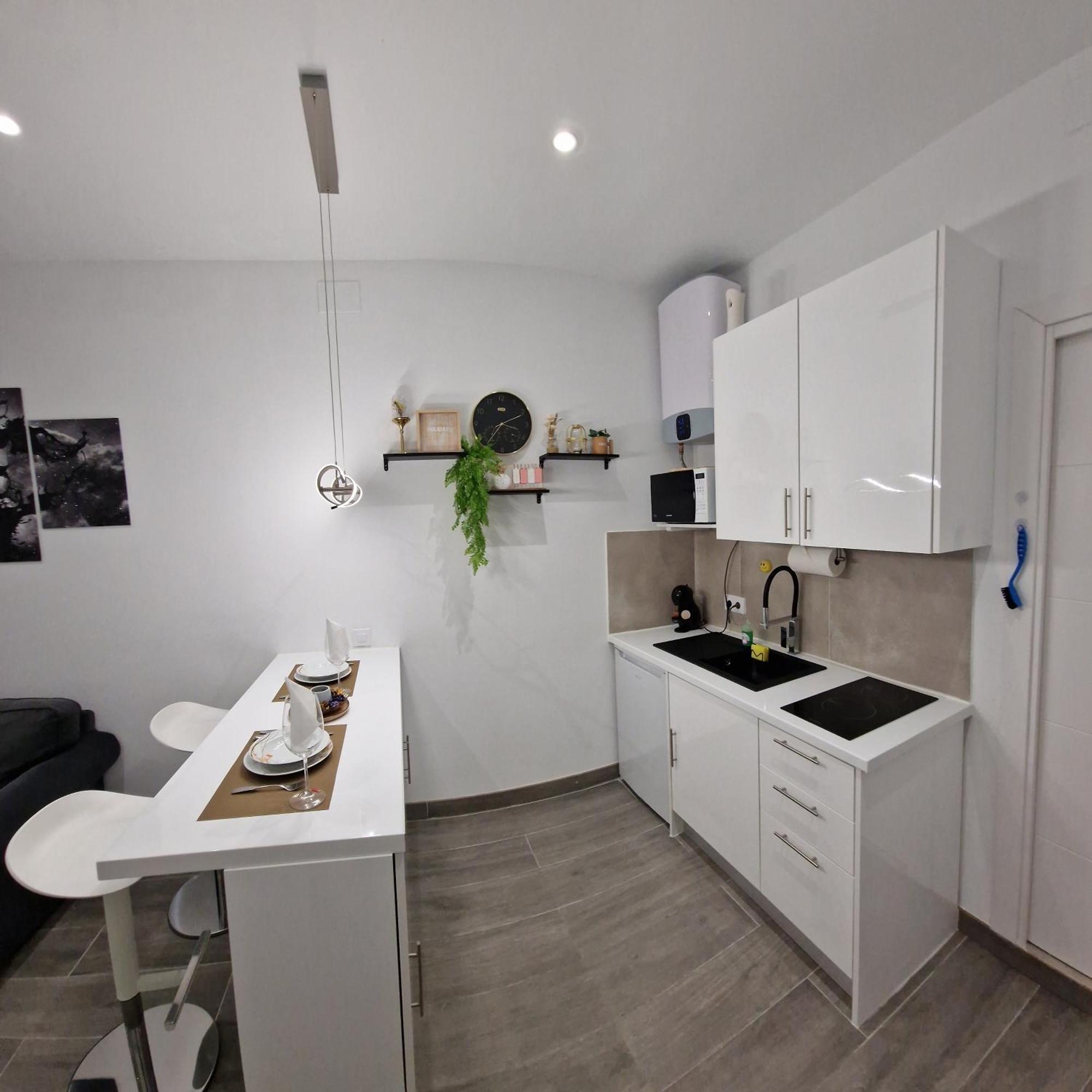 Barcelona, Apartamento De 1 Habitacion Apartment โอสปิตาเล็ต เดอ โยเบรกัต ภายนอก รูปภาพ