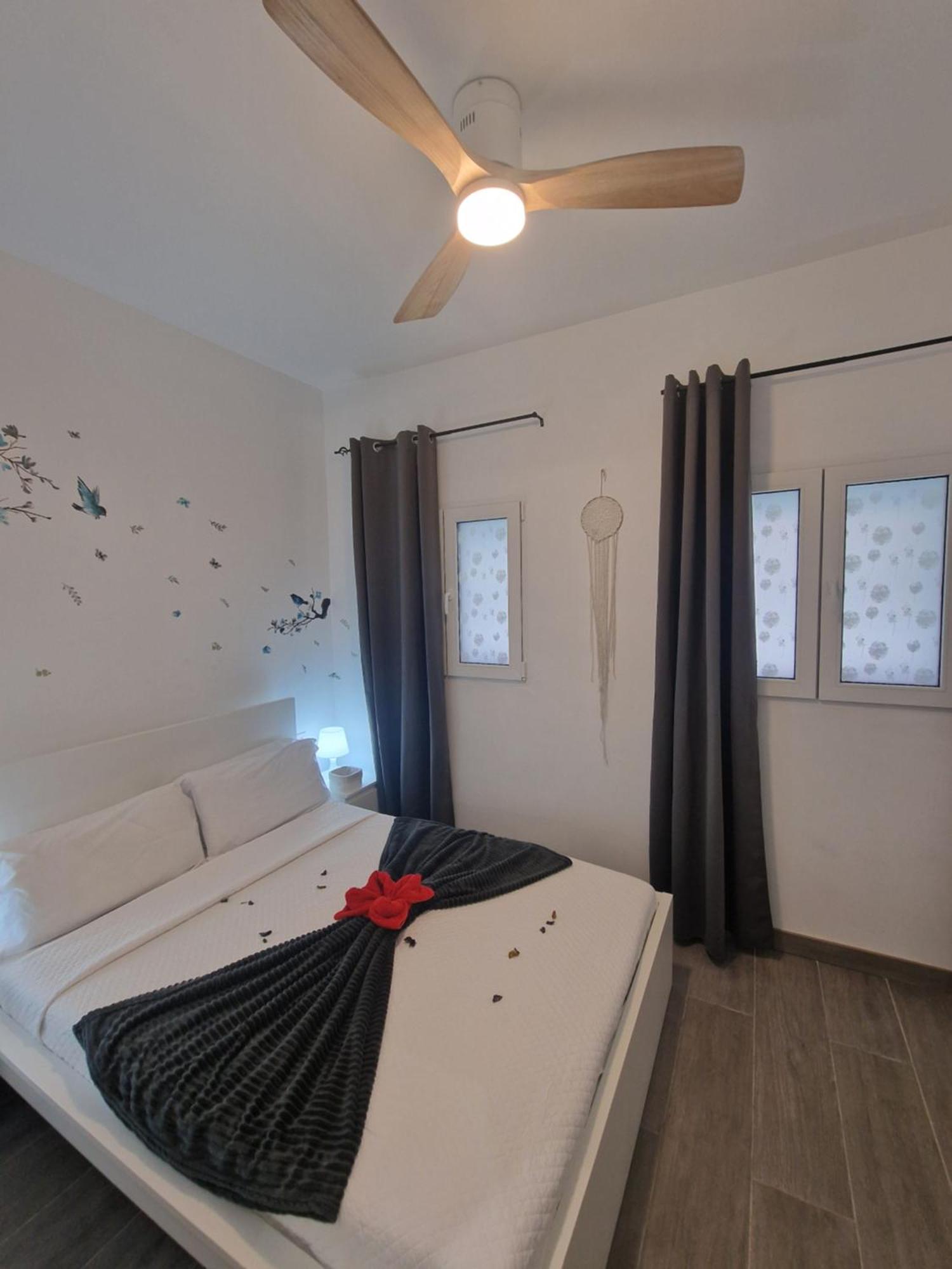 Barcelona, Apartamento De 1 Habitacion Apartment โอสปิตาเล็ต เดอ โยเบรกัต ภายนอก รูปภาพ