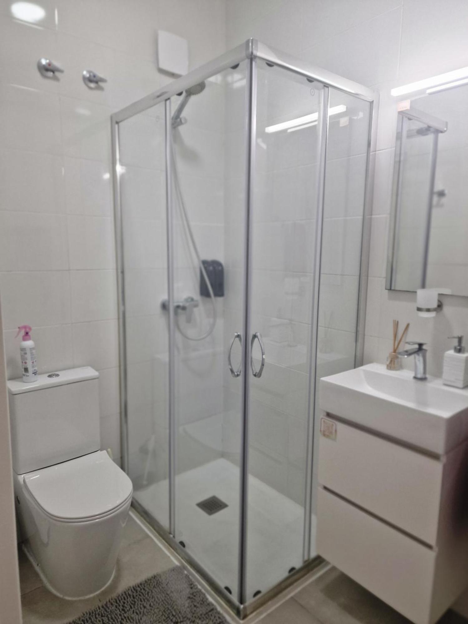Barcelona, Apartamento De 1 Habitacion Apartment โอสปิตาเล็ต เดอ โยเบรกัต ภายนอก รูปภาพ