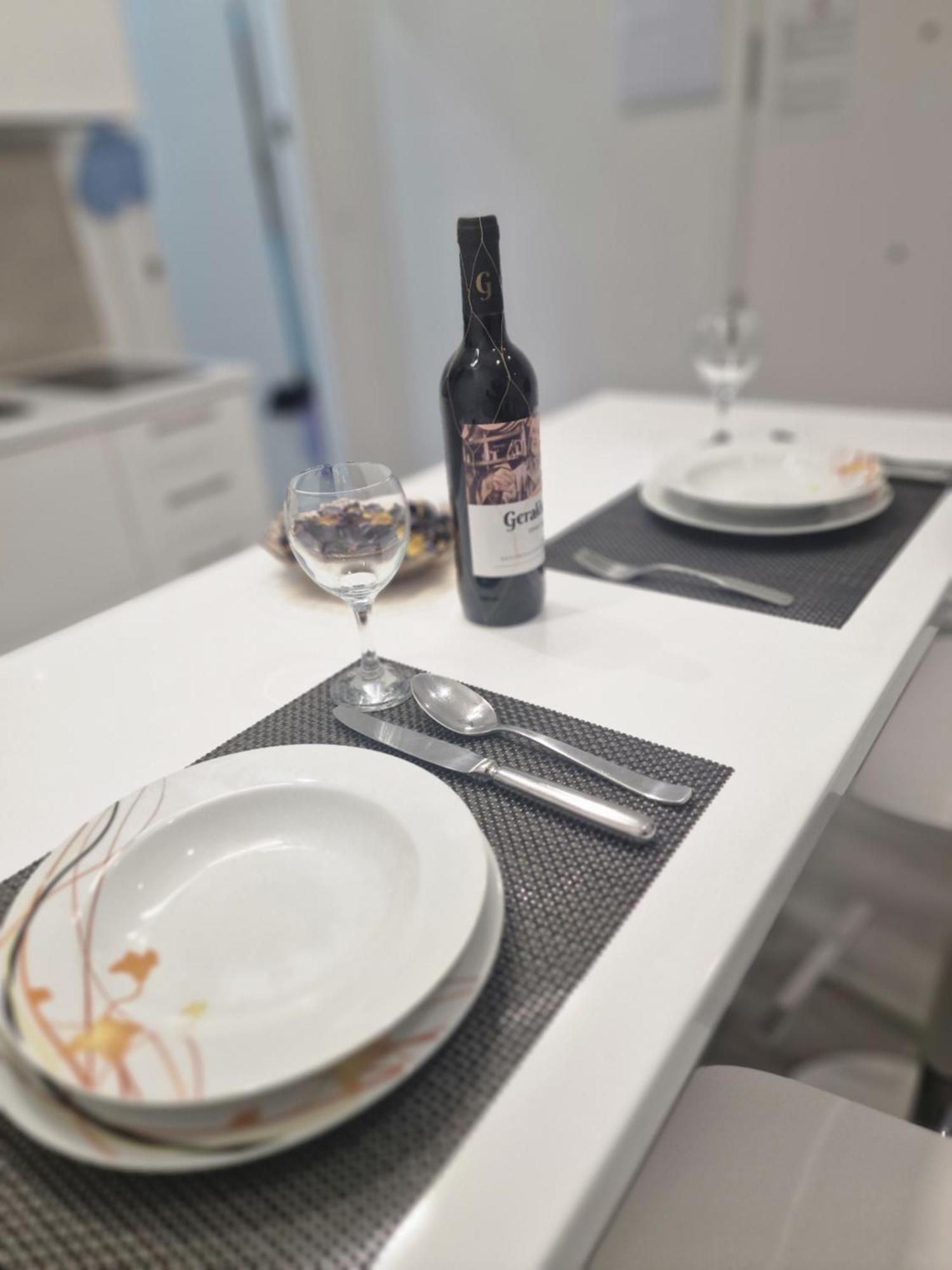 Barcelona, Apartamento De 1 Habitacion Apartment โอสปิตาเล็ต เดอ โยเบรกัต ภายนอก รูปภาพ